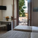 Emi Hotel 3*