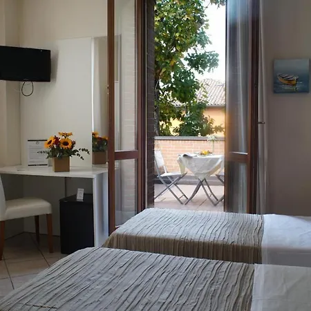 Emi Hotel 3*