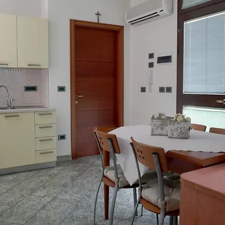 Hotel Emi 3*
