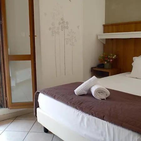 Hotel Emi